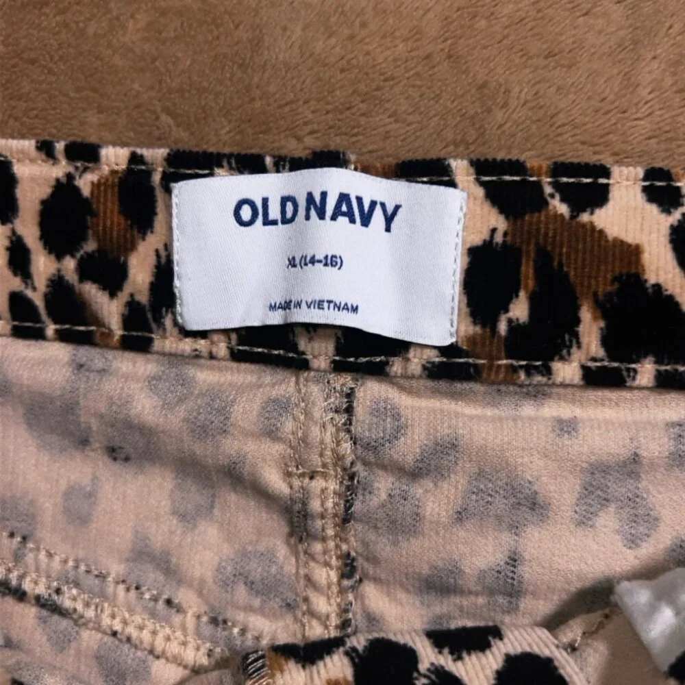 Old Navy step into